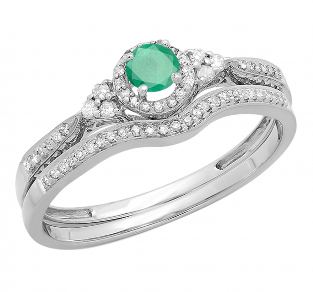 0.33 Carat (ctw) 10k White Gold Round Green Emerald And White Diamond Ladies Halo Style Bridal Engagement Ring Matching Band Set 1/3 CT