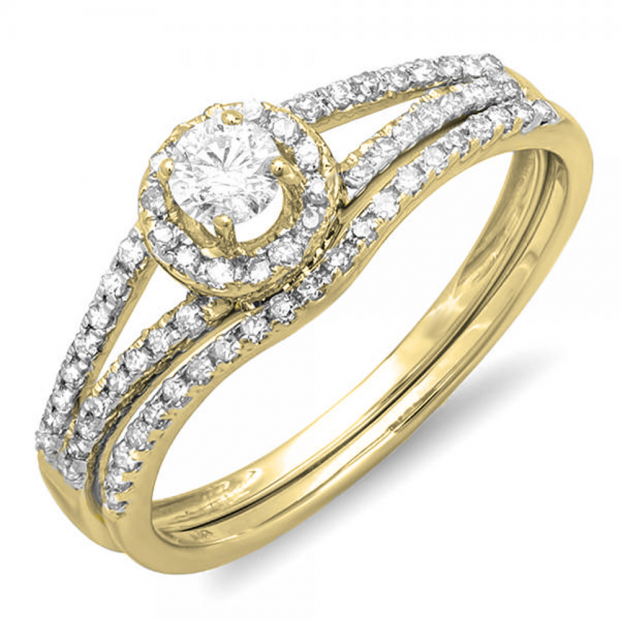 0.45 Carat (ctw) 18k Yellow Gold Round Diamond Ladies Bridal Halo Style Engagement Ring With Wedding Band Set 1/2 CT