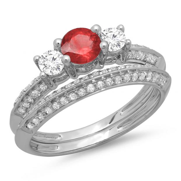1.05 Carat (ctw) 14K White Gold Round Cut Red Ruby & White Diamond Ladies 3 Stone Bridal Engagement Ring With Matching Band Set 1 CT