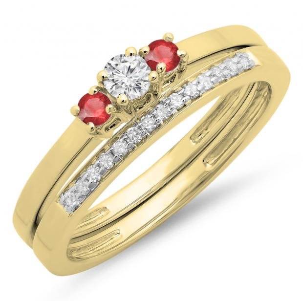 0.33 Carat (ctw) 14K Yellow Gold Round Cut Red Ruby & White Diamond Ladies Bridal Engagement 3 Stone Ring With Matching Wedding Band Set 1/3 CT