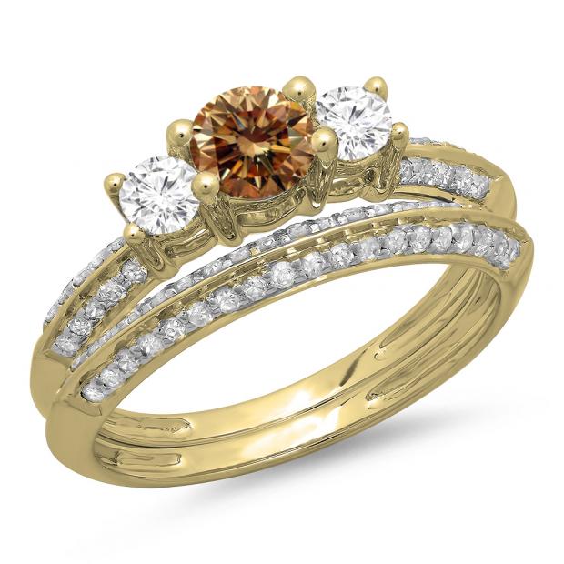 1.05 Carat (ctw) 14K Yellow Gold Round Cut Champagne & White Diamond Ladies 3 Stone Bridal Engagement Ring With Matching Band Set 1 CT