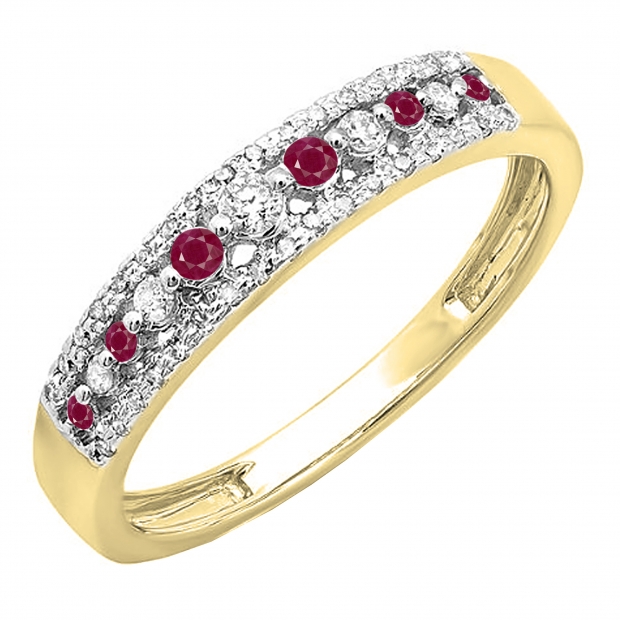 0.25 Carat (ctw) 18k Yellow Gold Round Red Ruby & White Diamond Ladies Anniversary Wedding Band Ring 1/4 CT