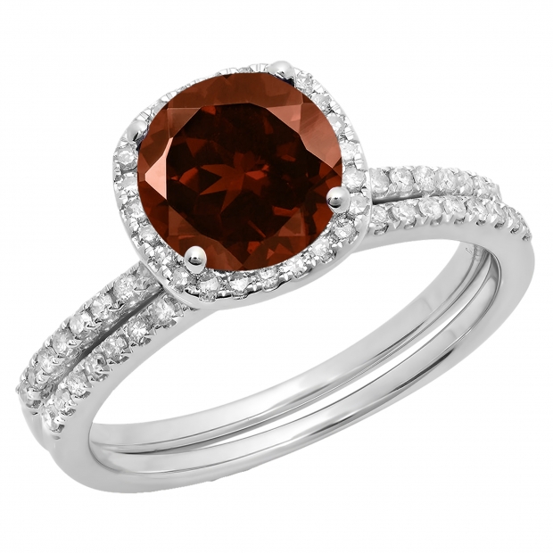 1.75 Carat (ctw) 14K White Gold Round Cut Garnet & White Diamond Ladies Bridal Halo Engagement Ring With Matching Band Set 1 3/4 CT