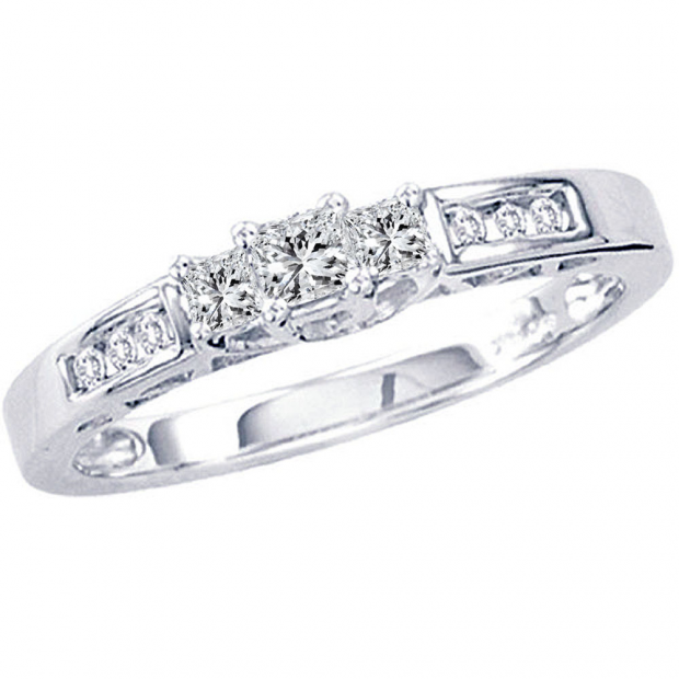 0.25 Carat (ctw) 14k White Gold Round & Princes Cut Diamond Ladies 3 Stone Bridal Engagement Ring