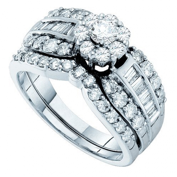 1.39 Carat (ctw) 14k White Gold Round & Baguette Cut White Diamond Ladies Bridal Engagement Ring Set