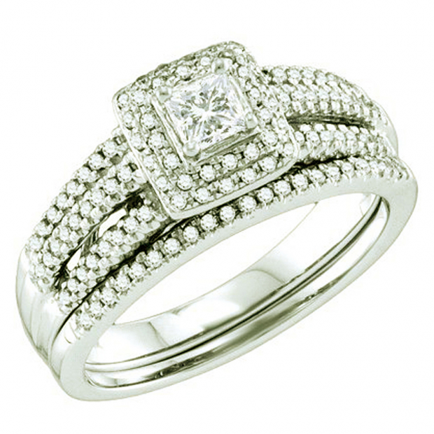 0.52 Carat (ctw) 14k White Gold Round & Princess Cut White Diamond Ladies Halo Style Bridal Engagement Ring Set