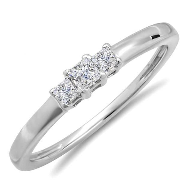 0.25 Carat (ctw) 14k White Gold Princess Diamond Ladies Bridal 3 Stone Engagement Ring
