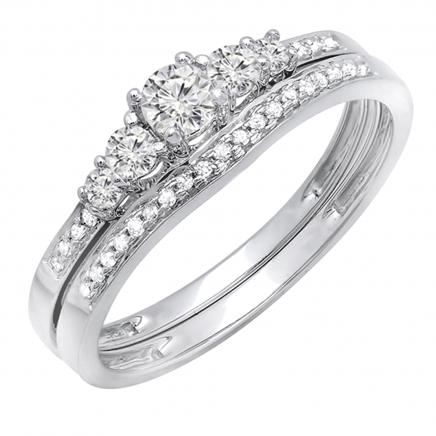 1.00 Carat (ctw) 10K White Gold Round Cut Diamond Ladies 5 Stone Bridal Engagement Ring With Matching Band Set 1 CT