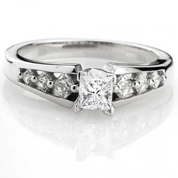 0.95 Carat (ctw) 14k White Gold Princess Diamond Ladies Bridal Solitaire With Accents Engagement Ring 1 CT