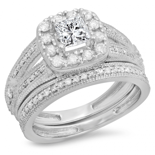 1.30 Carat (ctw) 10K White Gold Princess & Round Cut White Diamond Ladies Bridal Halo Style Split Shank Engagement Ring With Matching Band Set