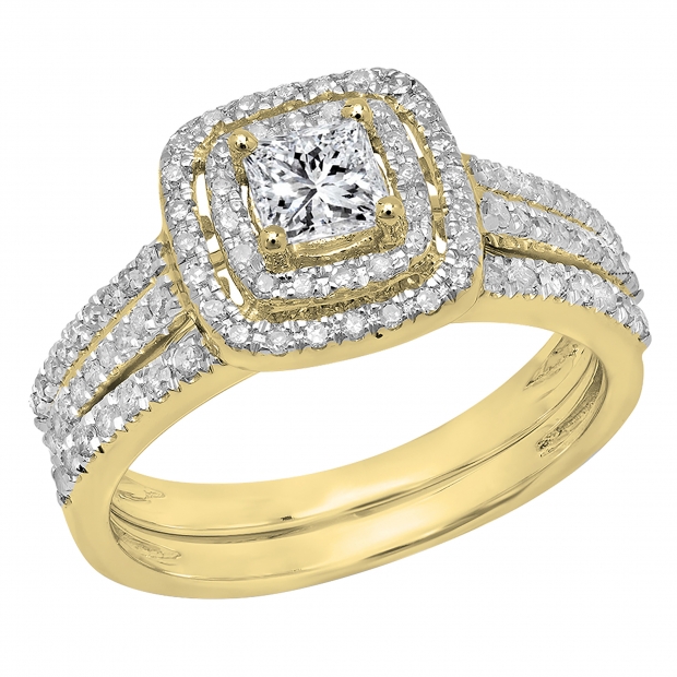 0.95 Carat (ctw) 18K Yellow Gold Princess & Round White Diamond Ladies Halo Style Bridal Engagement Ring Matching Band Set 1 CT