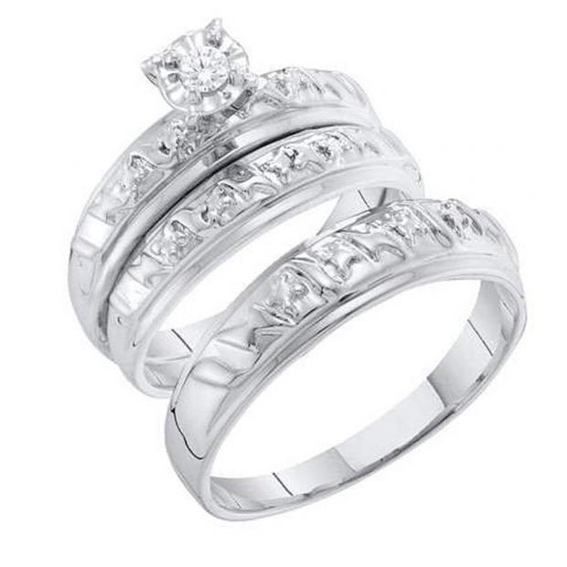 0.05 Carat (ctw) 18K White Gold Round White Diamond Men