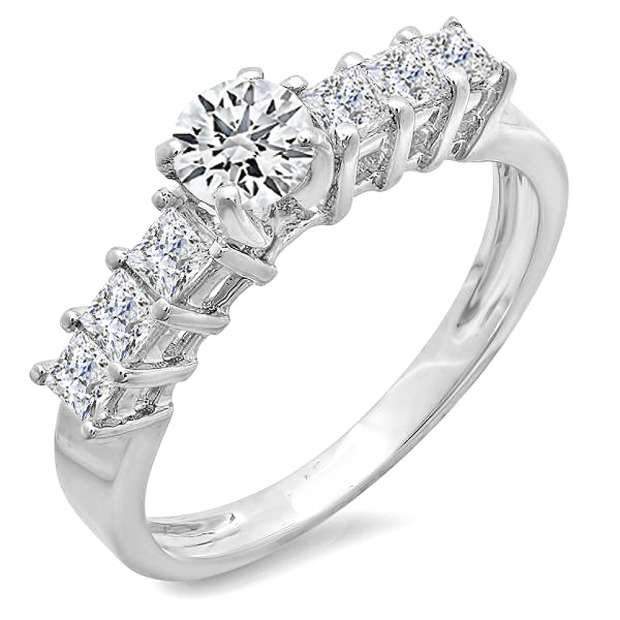 0.85 Carat (ctw) 14k White Gold Round and Princess Diamond Ladies Bridal Engagement Ring