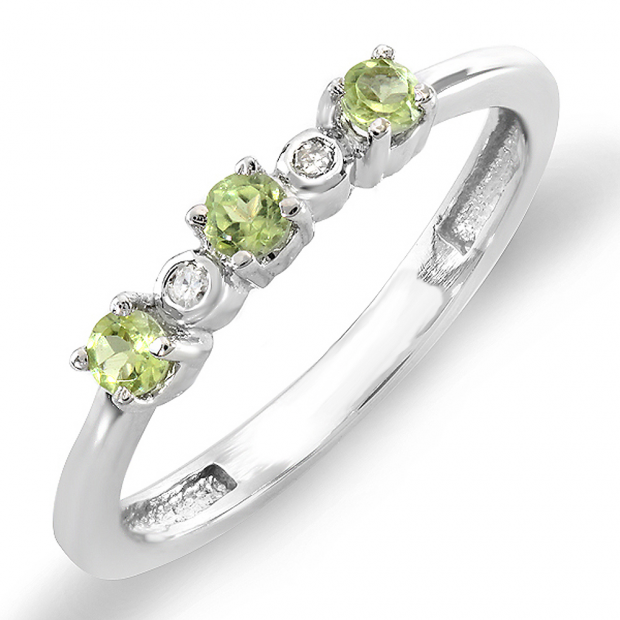 0.25 Carat (ctw) 10k White Gold Green Peridot & White Round Diamond Ladies Ring