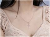 Round Lab Grown White Diamond Miligrain Cross Pendant for Women with 18 inch Gold Chain (0.22 ctw, Color H-I, Clarity SI2) in 18K Rose Gold