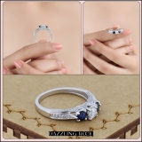 1.00 Carat (ctw) 14k White Gold Round White Diamond And Blue Sapphire Ladies Vintage Bridal 3 Stone Engagement Ring
