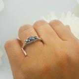 1.00 Carat (ctw) 14k White Gold Round White And Blue Diamond 3 Stone Ladies Bridal Engagement Ring