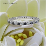1.00 Carat (Ctw) Alternating Round Black & White Diamond Eternity Stackable Wedding Band For Her In 10K White Gold