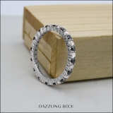 1.00 Carat (Ctw) Alternating Round Black & White Diamond Eternity Stackable Wedding Band For Her In 14K White Gold
