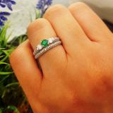 0.85 Carat (ctw) 10k White Gold Round Green Emerald And White Diamond 3 Stone Ladies Bridal Engagement Ring Wedding Band Set