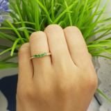 0.40 Carat (ctw) 14K Yellow Gold Round Emerald & Diamond Ladies Bridal Anniversary Wedding Band Ring