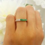 0.40 Carat (ctw) 18K White Gold Round Emerald & Diamond Ladies Bridal Anniversary Wedding Band Ring