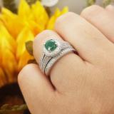 1.25 Carat (ctw) 14k White Gold Round Green Emerald And White Diamond Ladies Split Shank Halo Style Bridal Engagement Ring Set With Matching Band 1 1/4 CT
