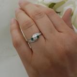 0.50 Carat (ctw) 10k White Gold Round Green Emerald And White Diamond Ladies Swirl Engagement 3 Stone Bridal Ring 1/2 CT