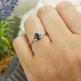 0.50 Carat (ctw) 14K White Gold Oval Cut Blue Sapphire & Round Cut White Diamond Ladies Bridal Swirl Split Shank Engagement Promise Ring 1/2 CT
