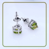 1.00 Carat (ctw) 14K White Gold Heart Shape Natural Peridot Ladies Stud Earrings 1 CT