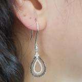 0.70 Carat (ctw) 10k White Gold Round Black & White Diamond Dangling Drop Earrings