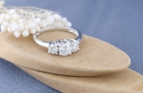 IGI CERTIFIED 1.03 Carat (ctw) 14K White Gold Round Cut Diamond Ladies 3 Stone Bridal Engagement Ring 1 CT