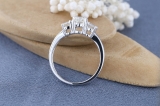 IGI CERTIFIED 1.03 Carat (ctw) 14K White Gold Round Cut Diamond Ladies 3 Stone Bridal Engagement Ring 1 CT