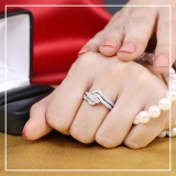 0.60 Carat (ctw) 14K White Gold Real Round Diamond Ladies Swirl Style Bridal 3 Stone Engagement Ring With Matching Band Set