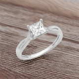 0.74 Carat (ctw) 14K White Gold Princess Cut Diamond Ladies Split Shank Bridal Engagement Solitaire Ring 3/4 CT