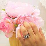 1.33 Carat (ctw) Black Rhodium Plated 18K White Gold Round Diamond Ladies Bridal Swirl Engagement Ring With Matching Band Set