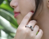 1.40 Carat (ctw) Sterling Silver Princess & Round Cut Black & White Diamond Ladies Bridal Vintage Style Engagement Ring