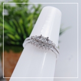 0.25 Carat (ctw) 10K White Gold Round Cut Diamond Ladies 5 Stone Bridal Engagement Ring With Matching Band Set 1/4 CT