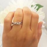 0.25 Carat (ctw) 18K White Gold Round Diamond Ladies 3 Stone Swirl Split Shank Engagement Promise Ring 1/4 CT