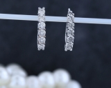 0.85 Carat (ctw) 18K White Gold Round Cut White Diamond Ladies Huggies Hoop Earrings