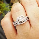 0.95 Carat (ctw) 14K Rose Gold Round Cut White Diamond Ladies Swirl Bridal Split Shank Halo Engagement Ring With Matching Band Set 1 CT