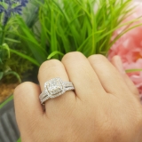 0.95 Carat (ctw) 10K White Gold Princess & Round White Diamond Ladies Halo Style Bridal Engagement Ring Matching Band Set 1 CT