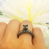 1.45 Carat (ctw) Black Rhodium Plated 10K White Gold Princess & Round Cut Black and White Diamond Ladies Bridal Solitaire Engagement Ring With Matching Wedding Band Set 1 1/2 CT