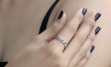 0.50 Carat (ctw) 18K White Gold Round Blue Sapphire & White Diamond Ladies Bridal Stackable Anniversary Wedding Band Swirl Ring 1/2 CT