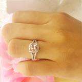 1.05 Carat (ctw) 18K Rose Gold Cushion Cut Morganite & Round Cut White Diamond Ladies Bridal Split Shank Halo Style Engagement Ring 1 CT