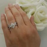 1.20 Carat (ctw) 18K White Gold Round Cut White Cubic Zircona Ladies Bridal Swirl Split Shank Engagement Ring With Matching Band Set