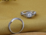 1.80 Carat (ctw) 10K White Gold Round Cut Cubic Zirconia CZ Bridal Halo Engagement Ring Set