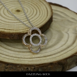 0.25 Carat (ctw) 14K Yellow Gold Round Cut White Diamond Ladies Vintage Style Clover Pendant 1/4 CT