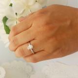 IGI CERTIFIED 1.02 Carat (Ctw) 14K White Gold Oval White Diamond Ladies Engagement Solitaire Ring