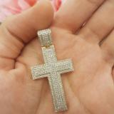 0.82 Carat (ctw) 14K Yellow Gold Round Diamond Men's Cross Pendant 3/4 CT (Silver Chain Included)